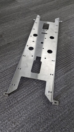 PRE 23 CLAAS CAB ROOF BRACKET (+ GOLDACRES G6, AGRIFAC ENDURANCE 2)